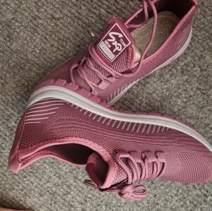 Women's Purple / Athletic Shoes Size 8 Or 39